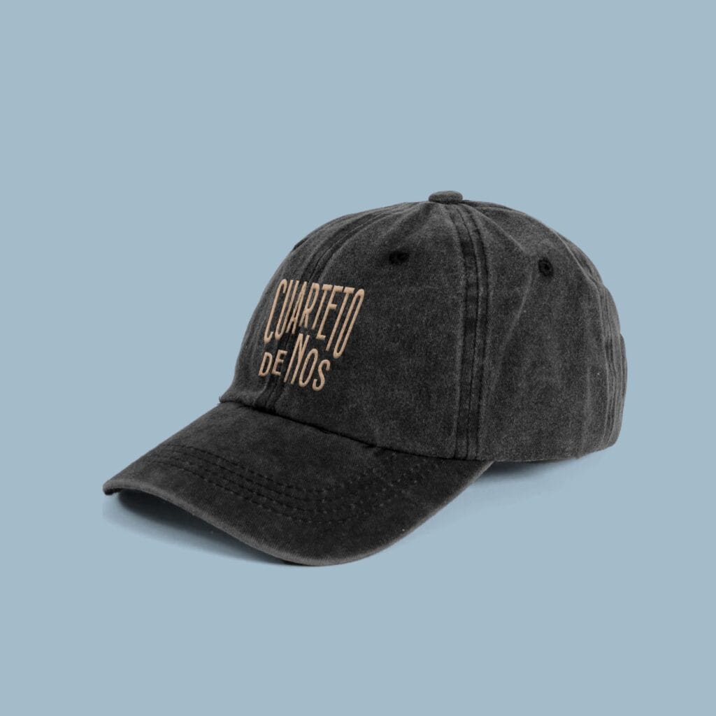 Gorro negro con logo